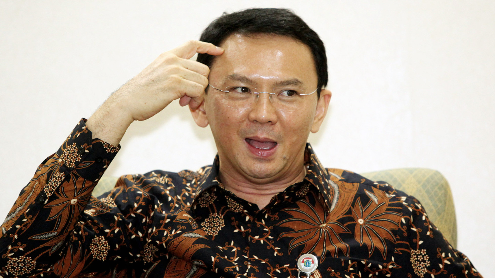 Zigzag Politik Ala Ahok
